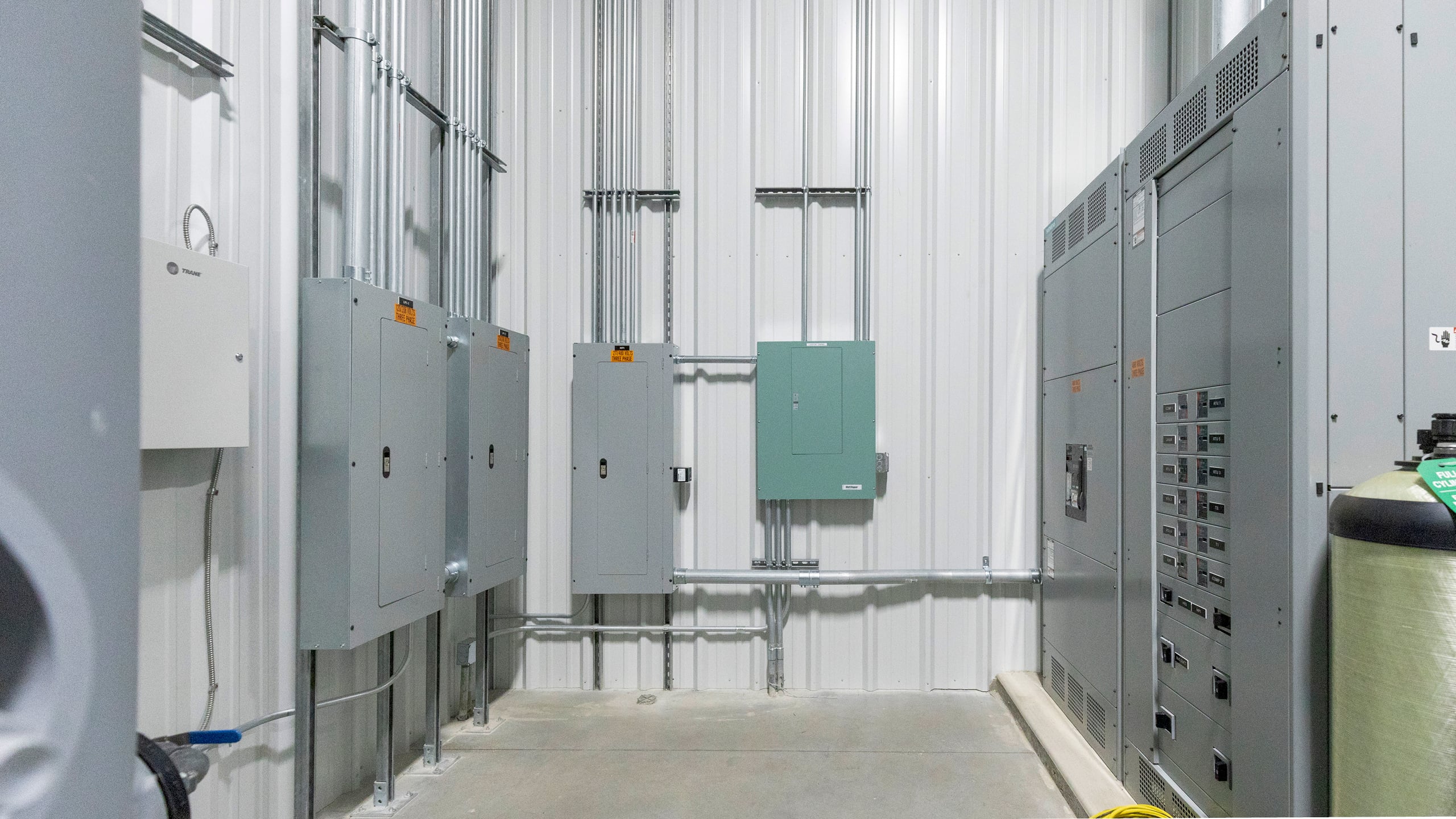 Mechanical Engineering Equipment and Pipes