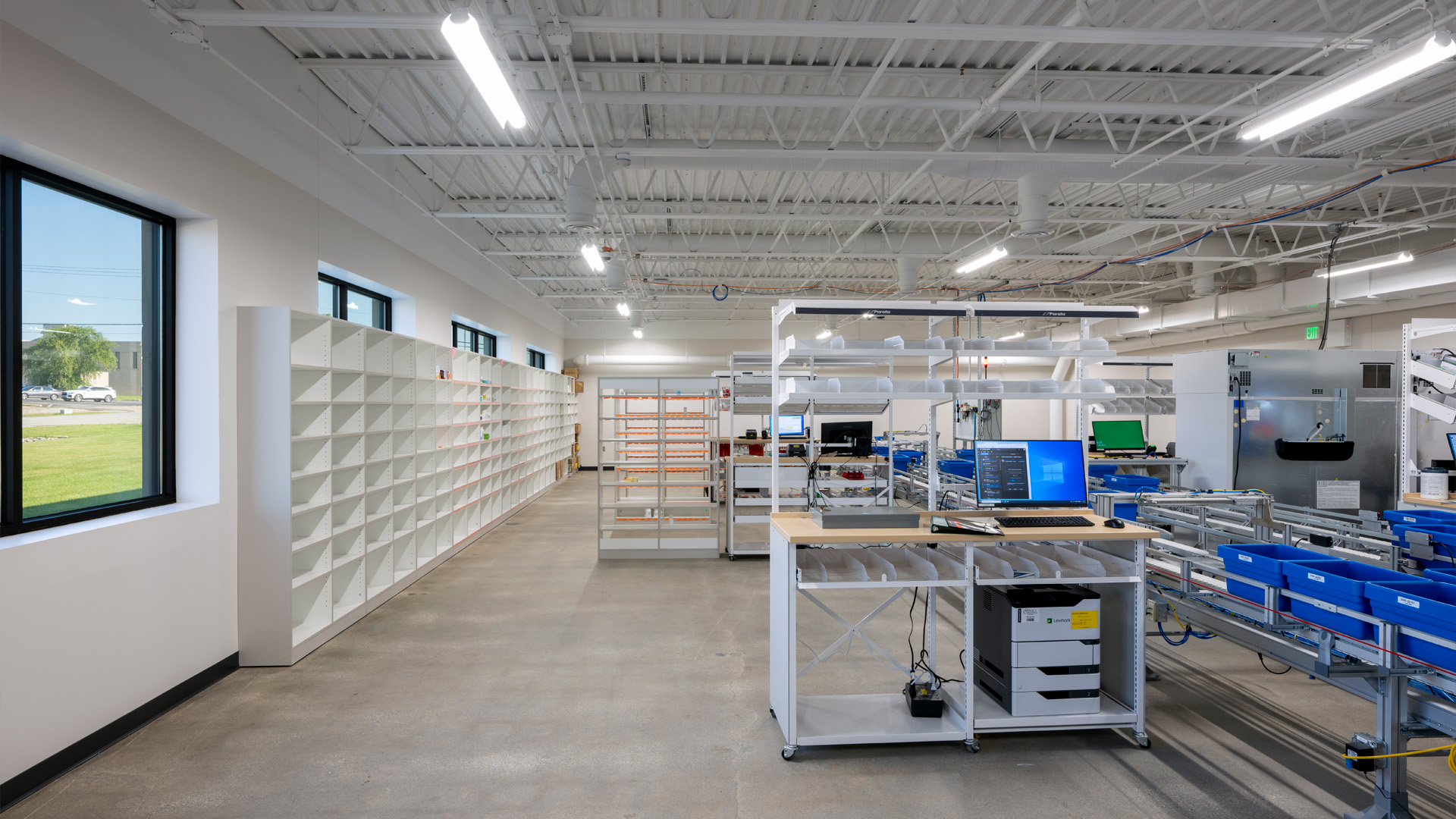Pharmacy fill station with storage.