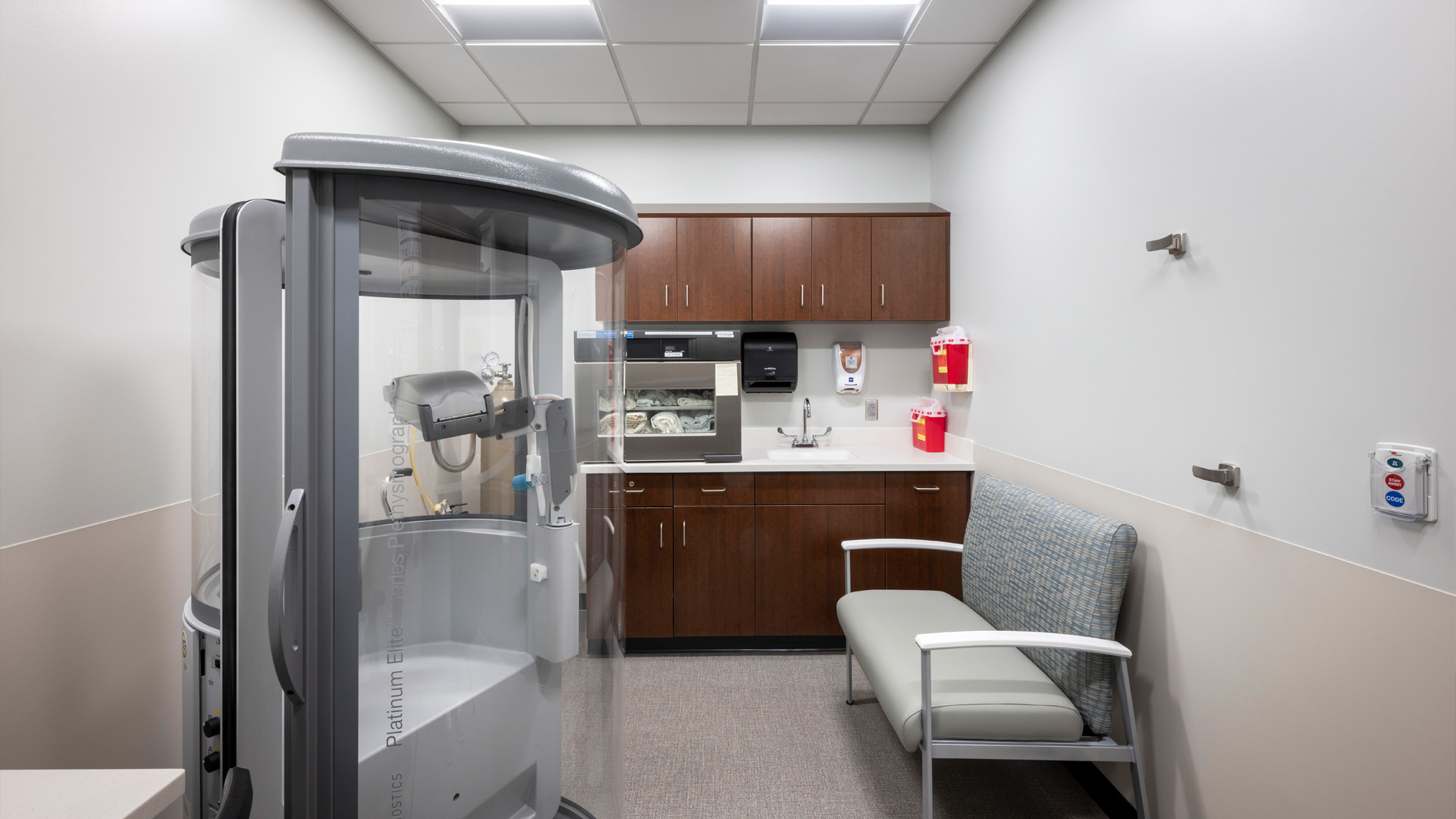 Patient room in cardiopulmonary unit.