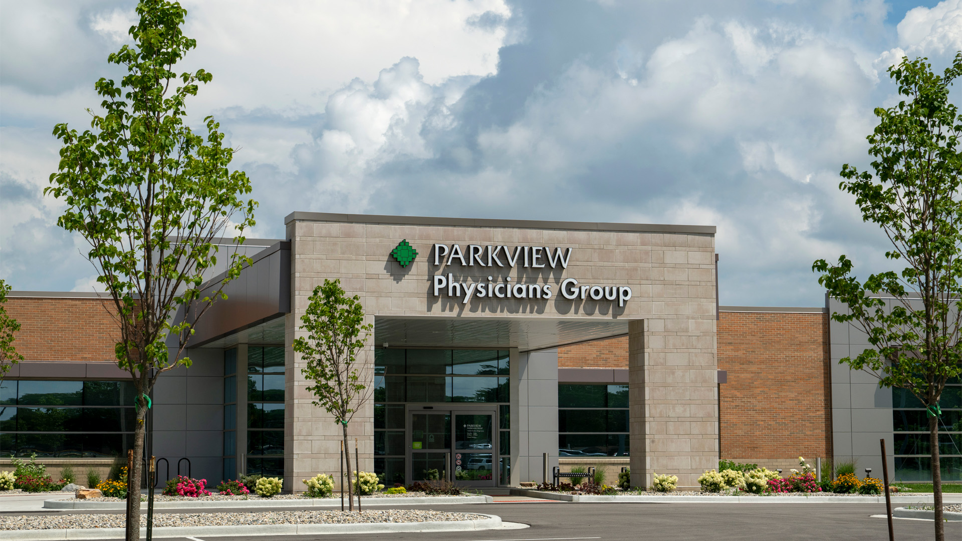 PPG Parkview Huntertown Clinic building made of brick and stone.