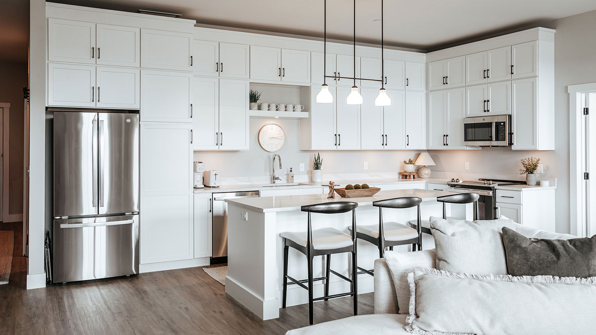 A spacious modern apartment unit kitchen in The Pearl in downtown Fort Wayne.